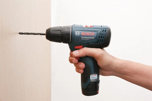 Bosch GSR 120-LI GEN II Máy khoan động lực dùng pin 12V (1 pin + sạc 2 chấu + phụ kiện)